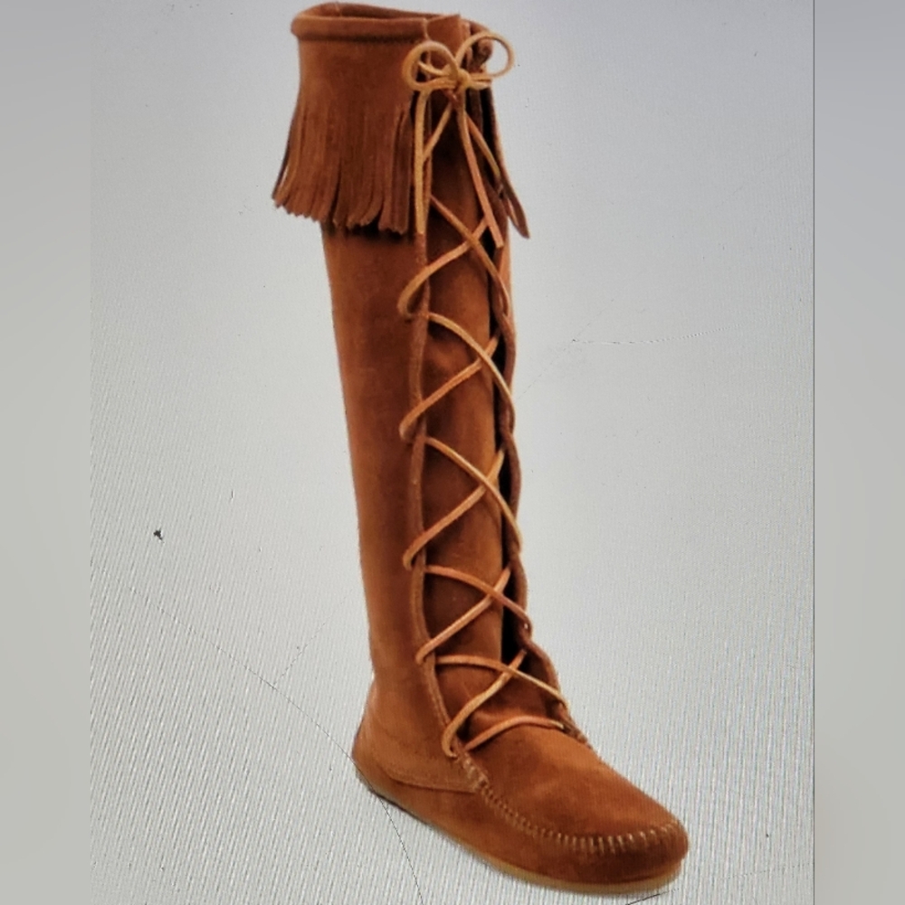 ♥️NWT♥️ MINNETONKA WOMEN KNEE HIGH FRONT LACE SUEDE BOOTS
